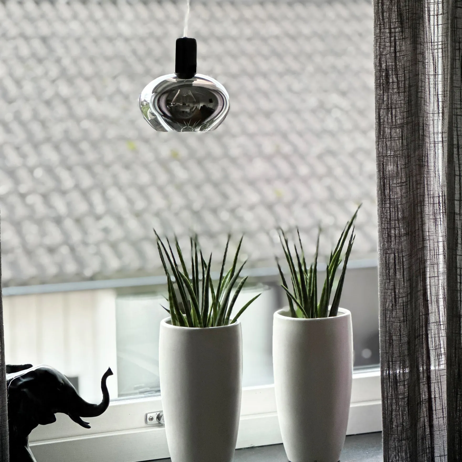 Bell vinduspendel sort/sotet