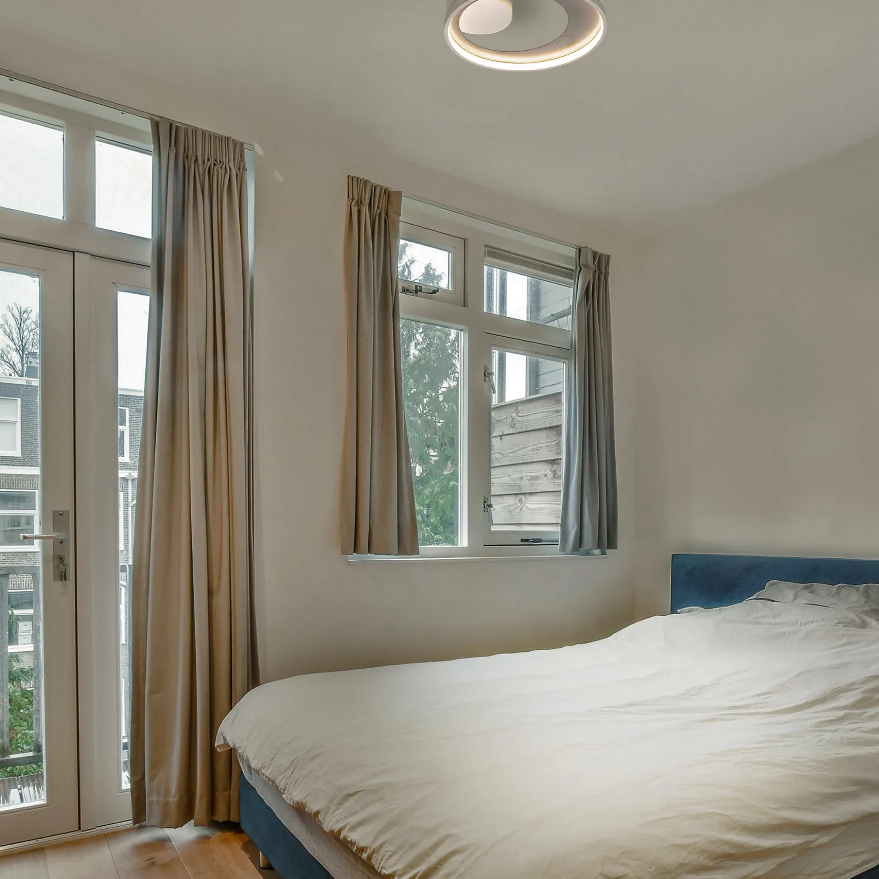 Carat takplafond LED hvit/sølv