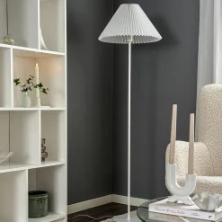 Ester gulvlampe hvit m/skjerm