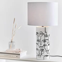 Family bordlampe hvit/sort
