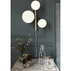 Molekyl 3-lys vegglampe messing/opal