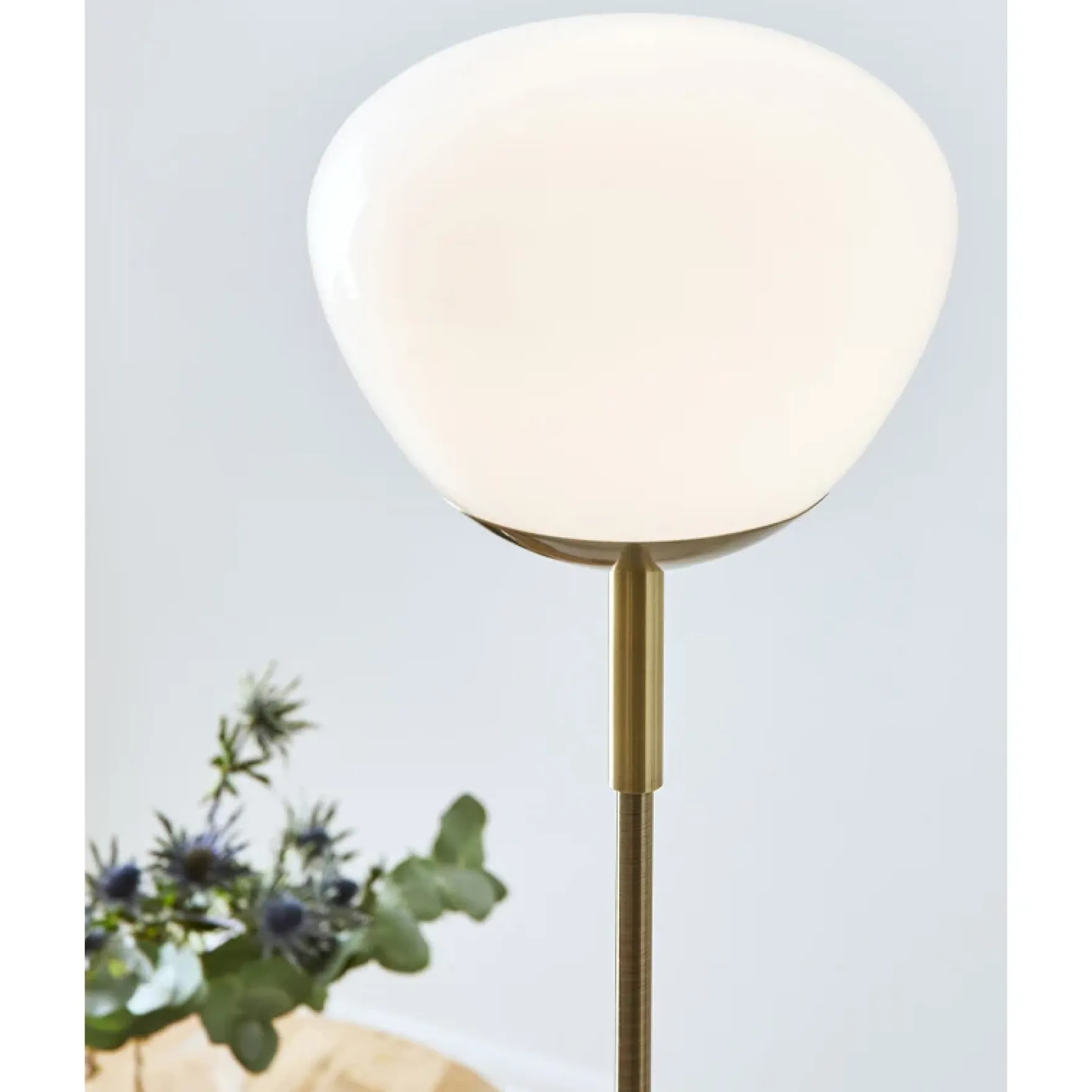 Rise gulvlampe antikk/hvit