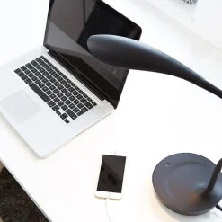 Swan LED bordlampe m/USB sort