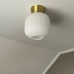 Vanja takplafond messing/opal